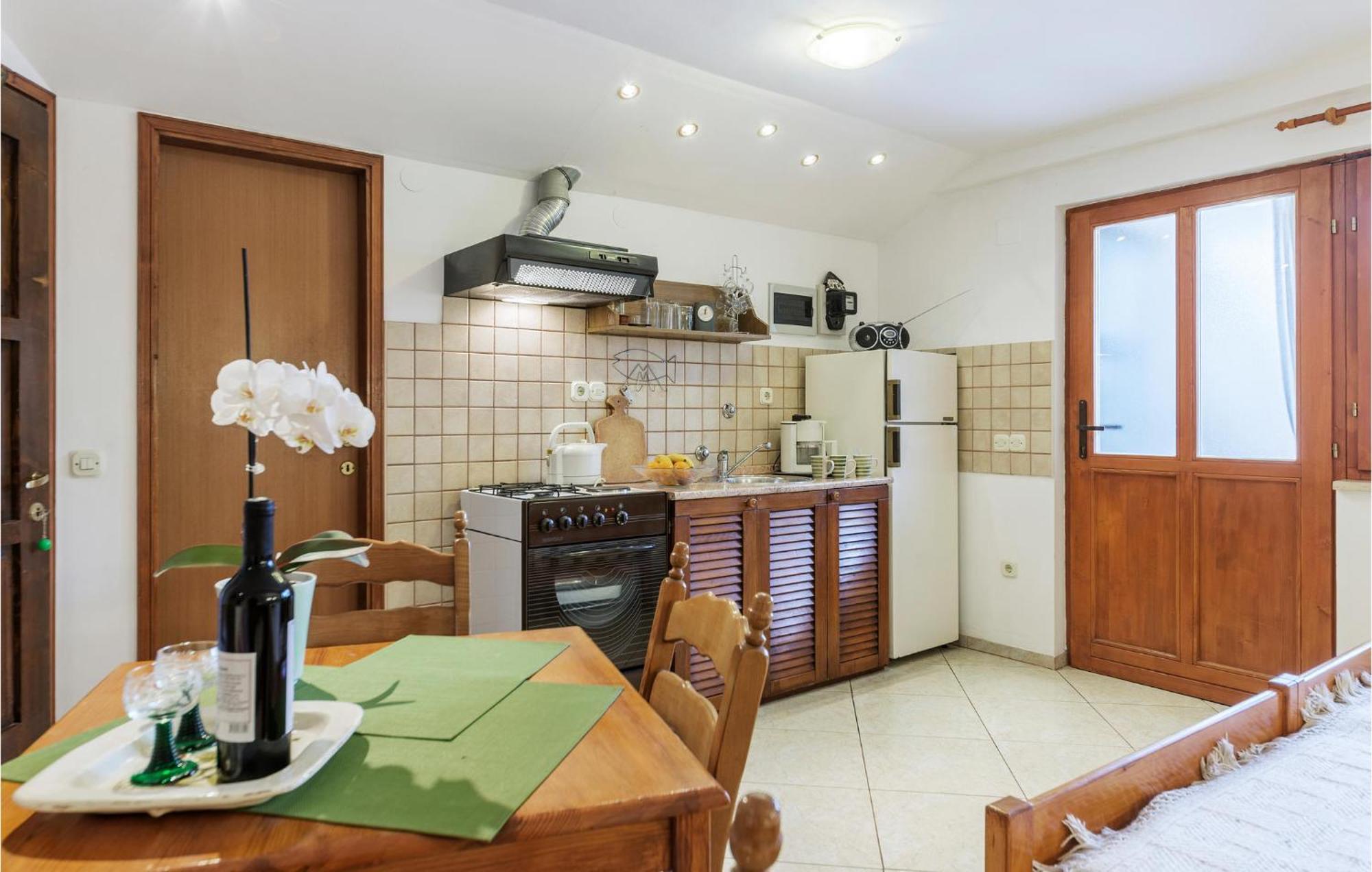 Awesome Studio In Pula With Wifi Ngoại thất bức ảnh